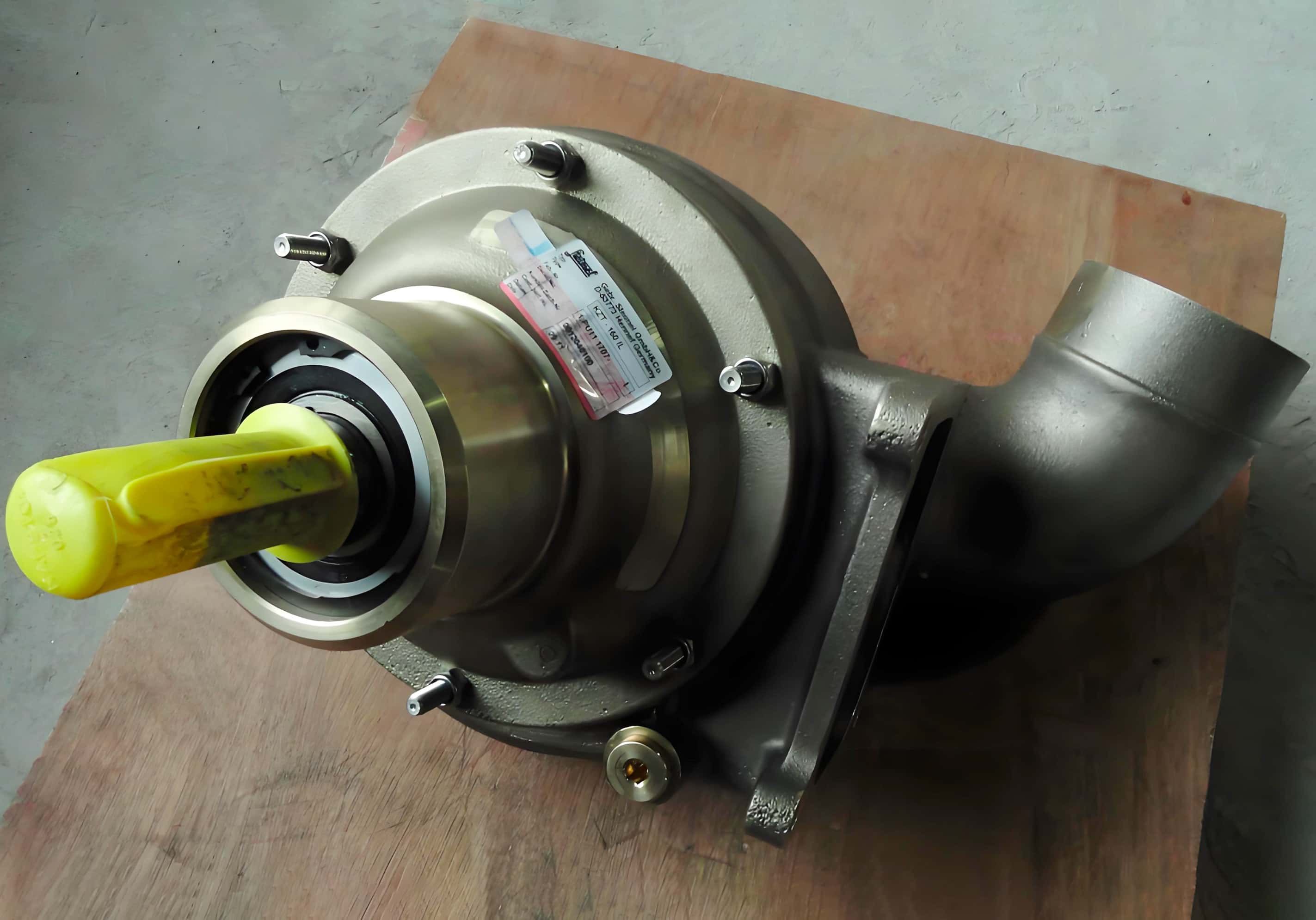 MTU 12V 183 TE94 0012040100 COOLANT PUMP ASSEMBLY