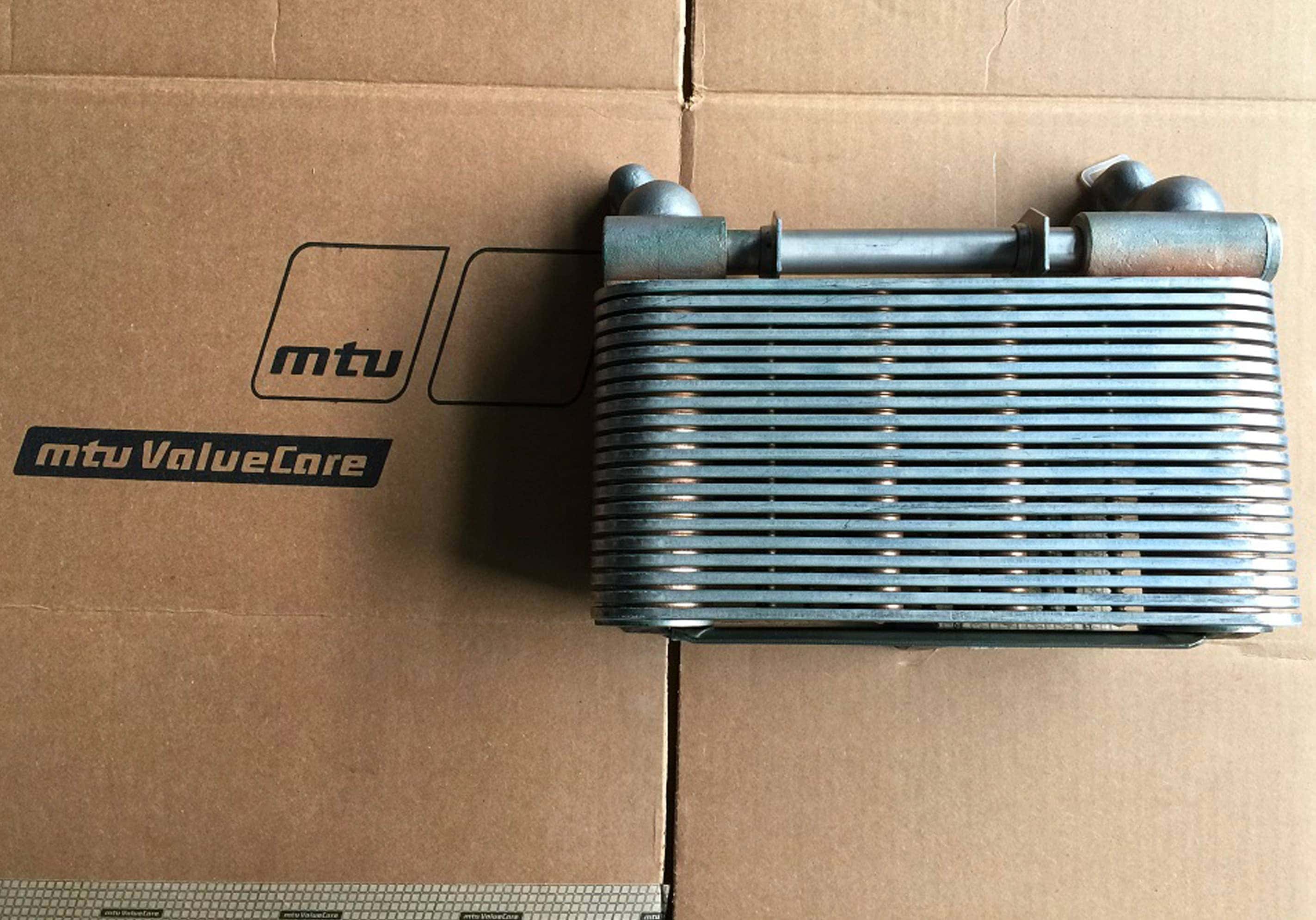 MTU 8V 183 AA51 Parts 0021882301/29 OIL COOLER