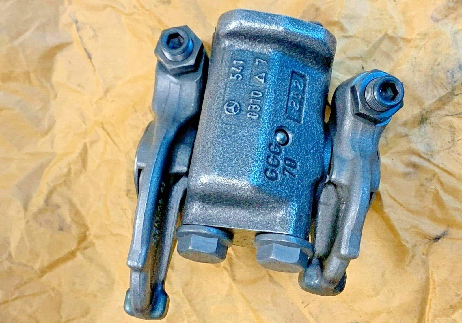 MTU 5410501336 ROCKER SHAFT SUPPORT W/ROCKER ARM