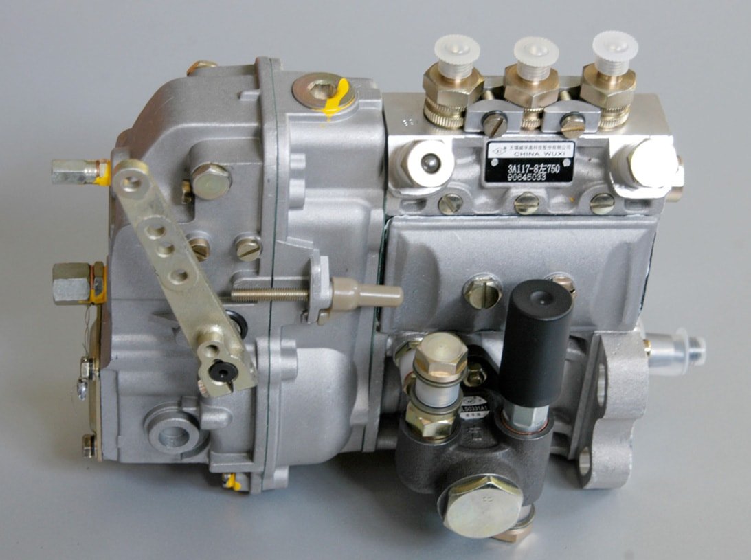Deutz 3 cylinder fuel pump