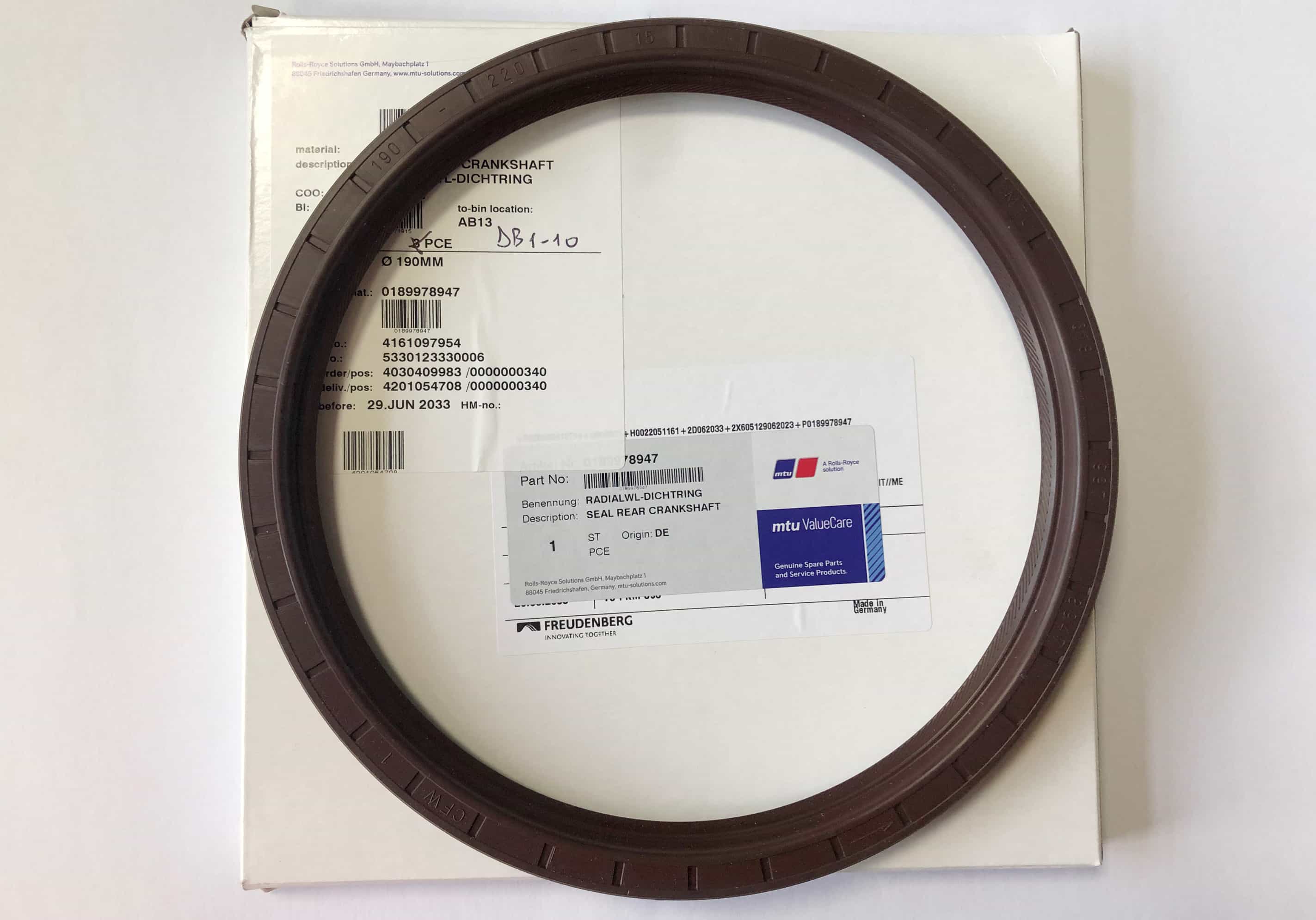MTU 0189978947 RADIAL-LIP SHAFT SEAL
